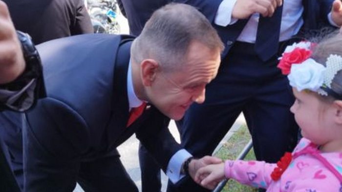 Miniaturka artykułu Wyjazd na zaprzysiężenie Karola Nawrockiego na Prezydenta RP i niespodziewane spotkanie Prezydenta z mieszkańcami Gminy Kock
